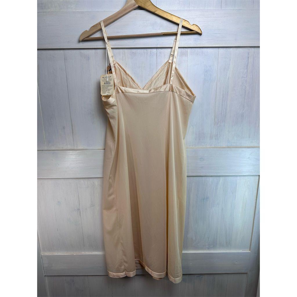 Vintage Vanity Fair Women's Beige Slip Dress Size 34 Mid-Length