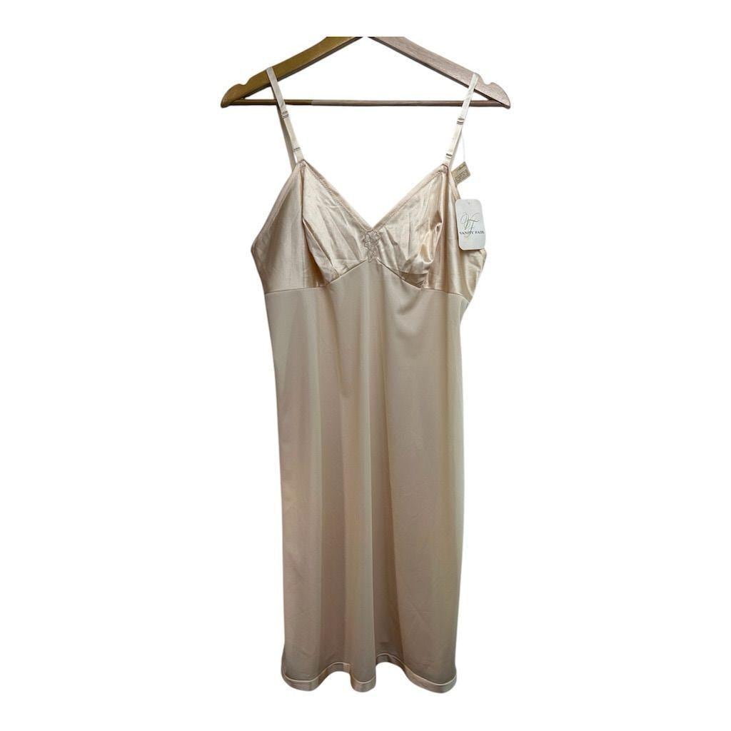 Vintage Vanity Fair Women's Beige Slip Dress Size 34 Mid-Length